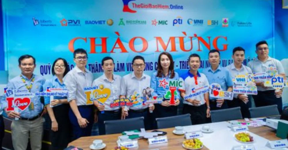 Thế Giới Bảo Hiểm Online 115 Thế Giới Bảo Hiểm Online - Hình ảnh Chung Tay Hợp Tác Thế Giới Bảo Hiểm Online Đẩy Mạnh Triển Khai Bảo Hiểm Ô Tô - Frame ảnh 1200x628