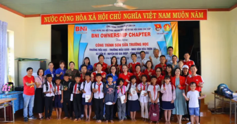 Thế Giới Bảo Hiểm Online - Hình ảnh Hành trình thiện nguyện Mang Yêu Thương đến các Em Nhỏ vùng sâu vùng xa - Frame ảnh 1200x628