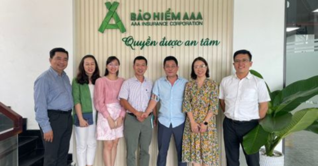 Thế Giới Bảo Hiểm Online - Hình ảnh Tổng Giám đốc Thế Giới Bảo Hiểm Online Nguyễn Quang Huy họp mặt hợp tác với Đại diện công ty Bảo Hiểm AAA -Frame ảnh 1200x628