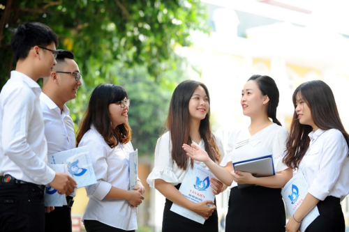 HÌNH ẢNH BẢO HIỂM TAI NẠN HỌC SINH
