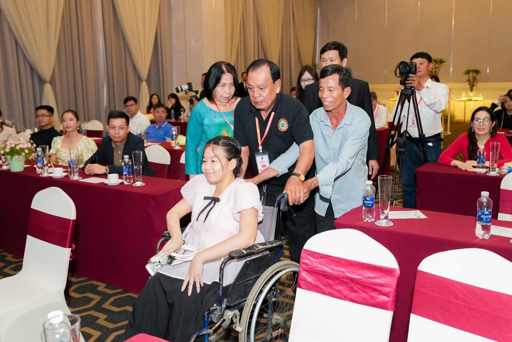 Thế Giới Bảo Hiểm Online - Hình ảnh Một chút yêu thương 3