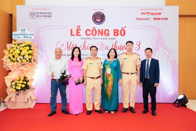 Thế Giới Bảo Hiểm Online - Hình ảnh Lễ công bố Một chút Yêu thương 3