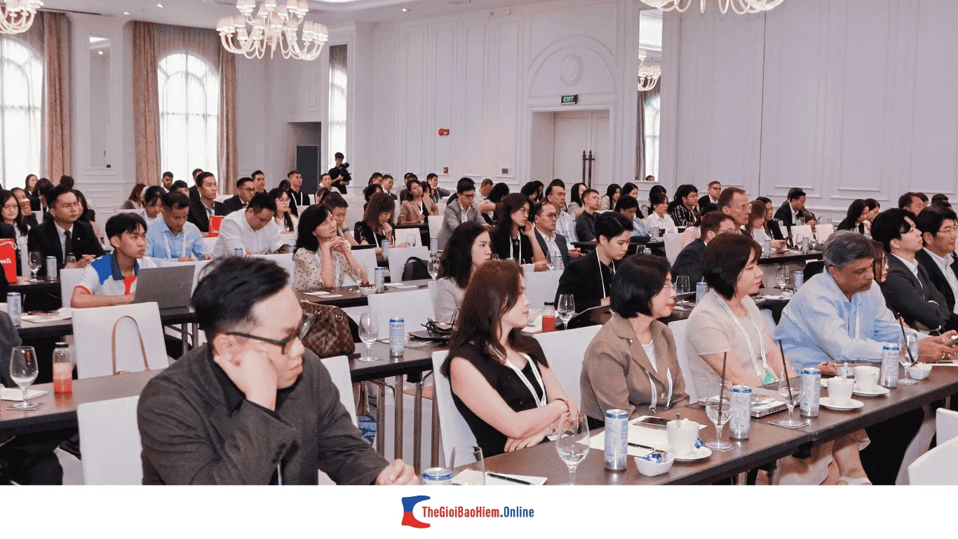 CEO Nguyễn Quang Huy tham dự IIC Vietnam 2025: “Nhân bản hóa bảo hiểm số” & xây dựng trải nghiệm khách hàng lấy con người làm trung tâm 3 Toan canh hoi thao IIC Vietnam 2025 ve doi moi bao hiem va InsurTech